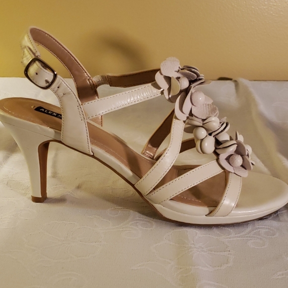 Alex Marie heels - Picture 3 of 6